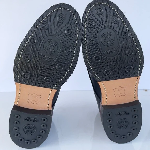 Red Wing Heritage Sheldon Black Leather Boots with Timeless Design - Picture 7 of 11